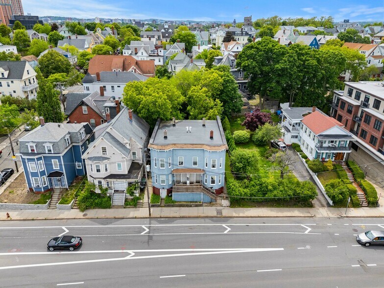 More Photos Of 422 McGrath Hwy, Somerville Apartments For Sale