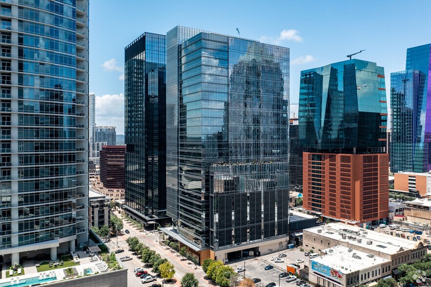 More Photos Of 303 Colorado St, Austin Office For Lease