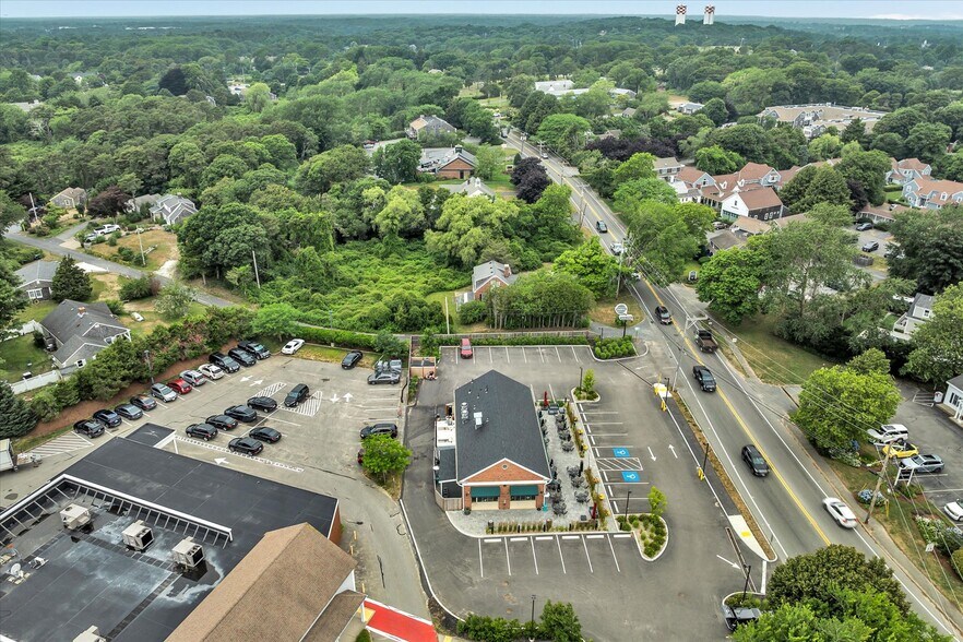More Photos Of 859 Main St, Chatham Freestanding For Sale