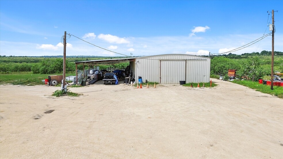 More Photos Of 1000 Rohde Rd, Kyle Service For Lease