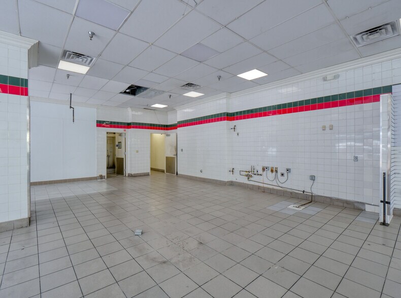 More Photos Of 500 W 7th St, Los Angeles Apartments For Lease