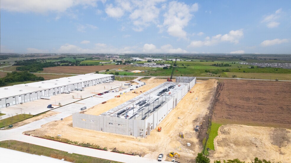More Photos Of Innovation Blvd, Hutto Distribution For Lease