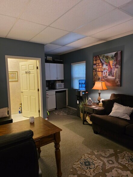 More Photos Of 80 Bridge Plaza Dr, Manalapan Township Medical For Sale