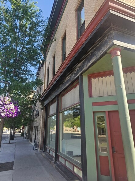 More Photos Of 2 S Main St, Coalville Loft Creative Space For Lease