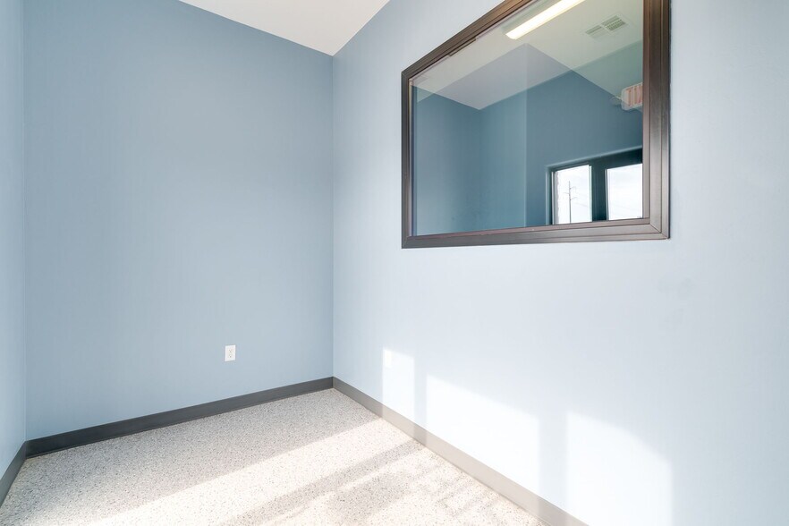 More Photos Of 3305 NW 192nd St, Edmond Healthcare For Sale