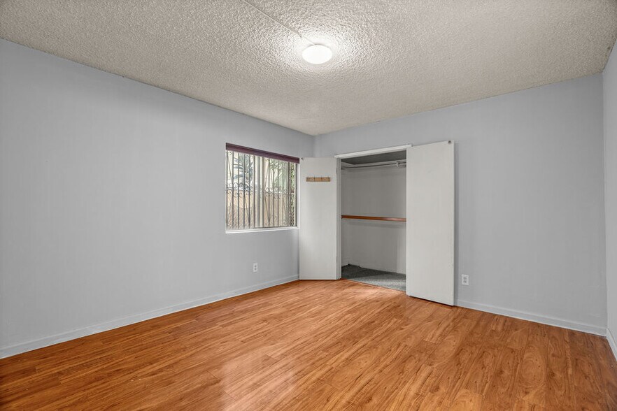 More Photos Of 1825 N Gramercy Pl, Los Angeles Apartments For Sale