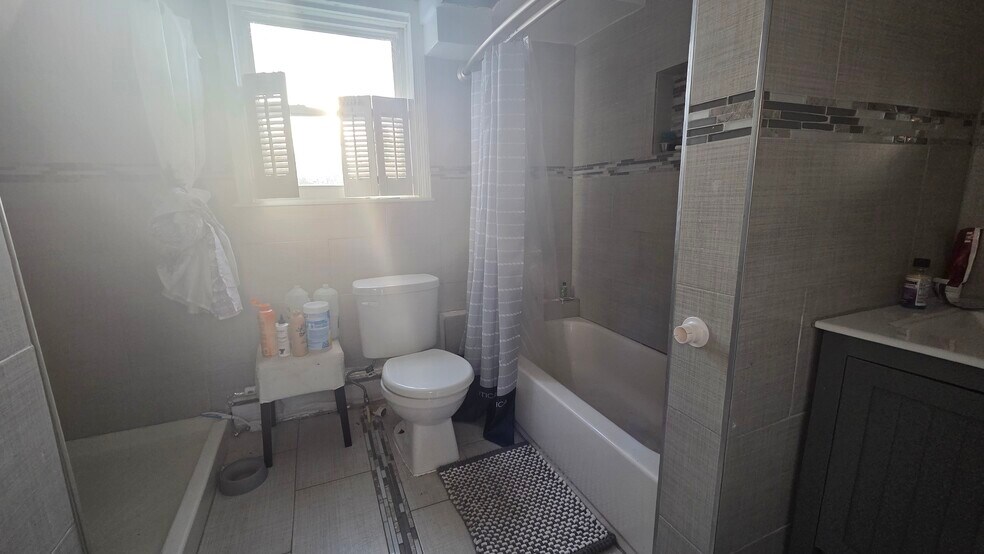 More Photos Of 7905 Sarakal Rd, Clinton Specialty For Sale