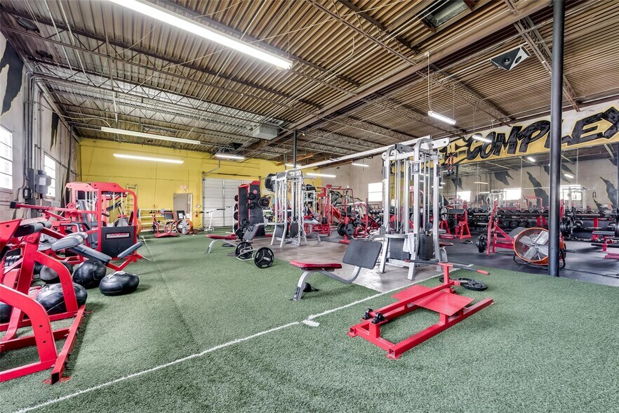 More Photos Of 203 E Main St, Forney Freestanding For Sale