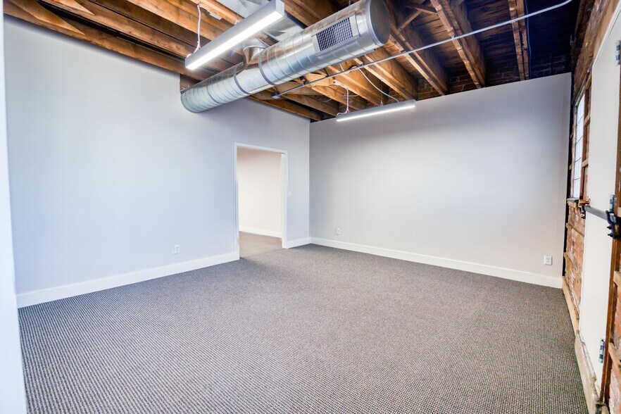 More Photos Of 805 8th St, Greeley General Retail For Lease