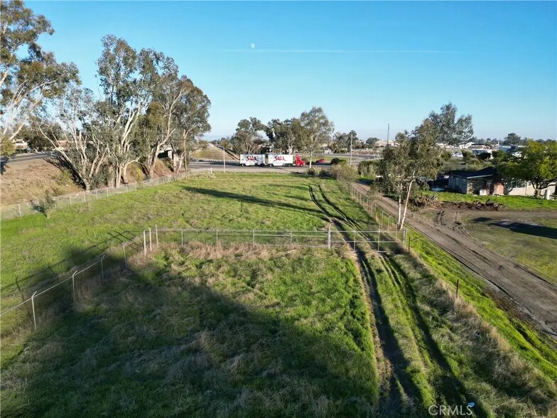 More Photos Of County Road HH exit 618 on I-5 @ Road 16, Orland Land For Lease