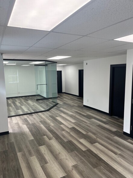 More Photos Of 273 Franklin Rd, Randolph Warehouse For Lease