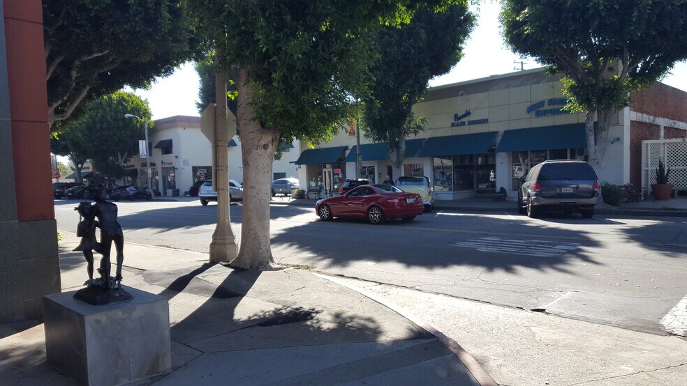 More Photos Of 4101-4105 N Bellflower Blvd, Long Beach Unknown For Lease