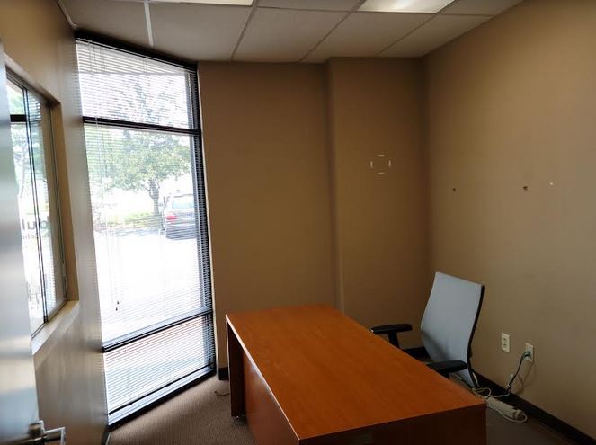 More Photos Of 118 Seaboard Ln, Franklin Freestanding For Lease