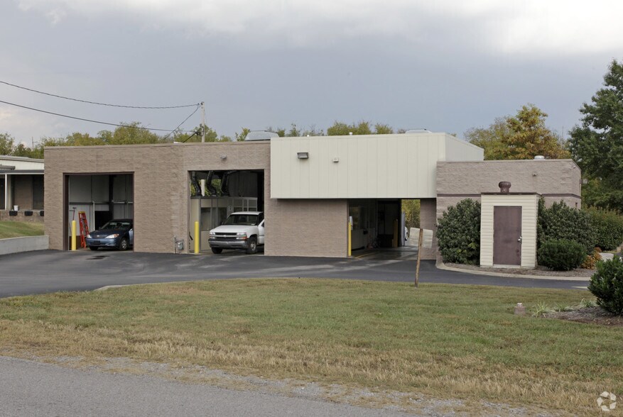 Primary Photo Of 7008 Westbelt Dr, Nashville Manufacturing For Sale