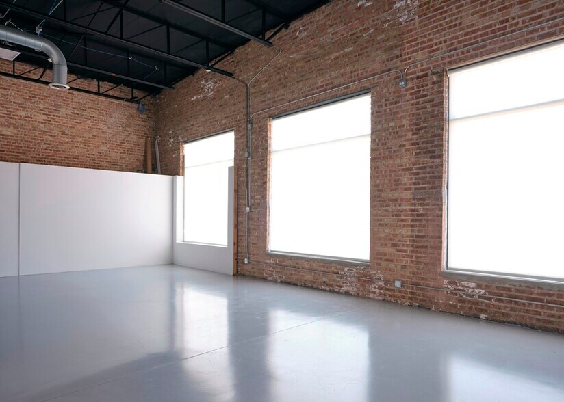 More Photos Of 5480 N Elston Ave, Chicago Warehouse For Lease