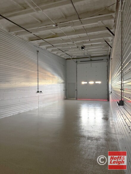 More Photos Of 2510 Canada Dr Canada, Colorado Springs Light Distribution For Lease