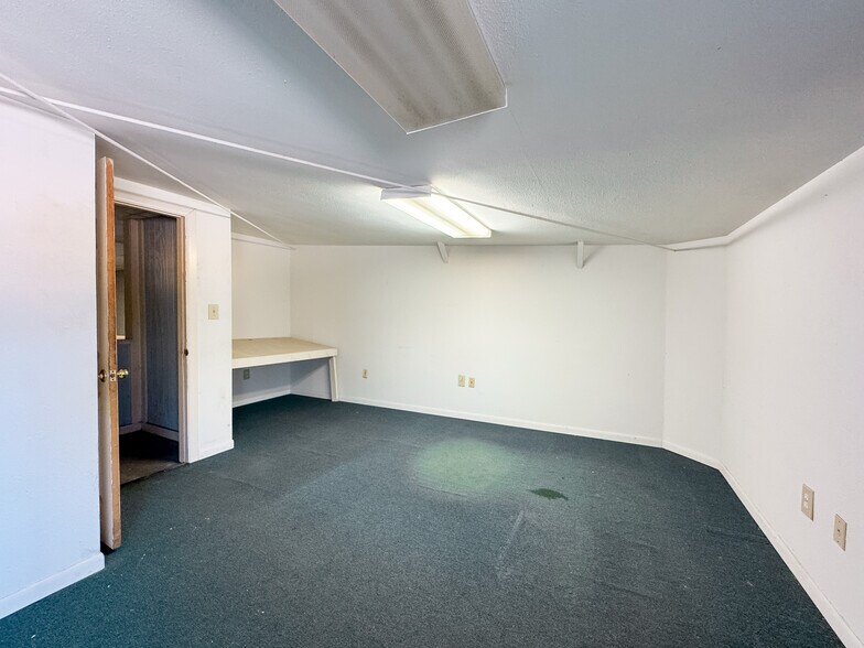 More Photos Of 7206 Elbert, Houston Industrial For Sale