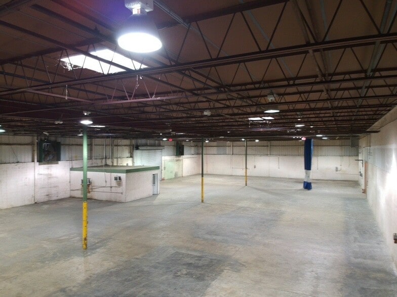 More Photos Of 51 Hypoluxo Rd, Hypoluxo Warehouse For Lease