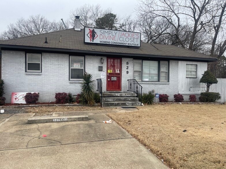 More Photos Of 829 Mt Moriah Rd, Memphis Freestanding For Sale