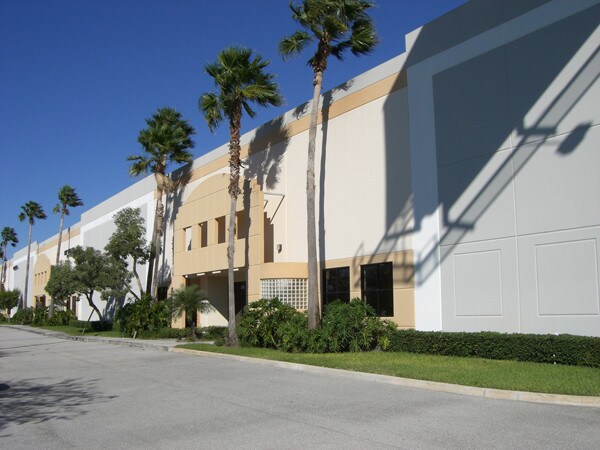 More Photos Of 3900 Fiscal Ct, Riviera Beach Warehouse For Lease