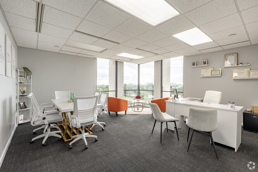 More Photos Of 1665 Palm Beach Lakes Blvd, West Palm Beach Unknown For Lease