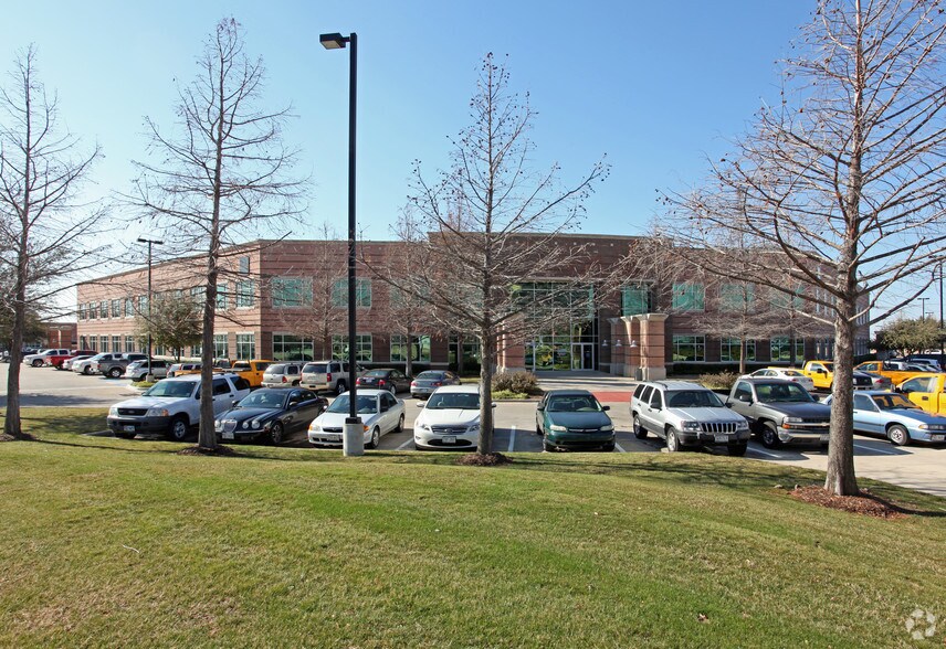 More Photos Of 7651 Esters Blvd, Irving Office For Lease