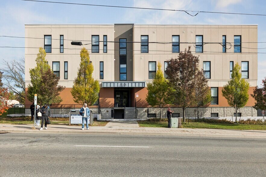 More Photos Of 1645 Simcoe St N, Oshawa Apartments For Sale