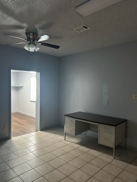 More Photos Of 6709 Wayne Dr, North Little Rock Service For Lease