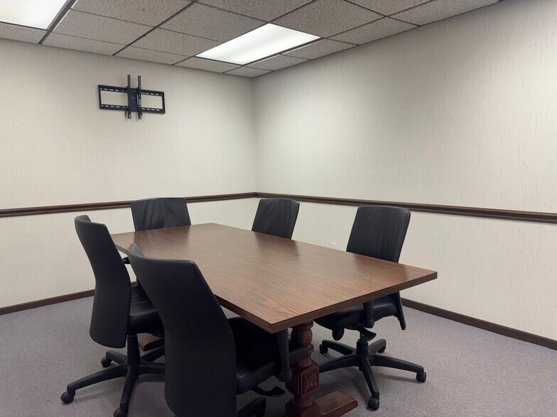 More Photos Of 1406 N 25th St, Sheboygan Warehouse For Lease