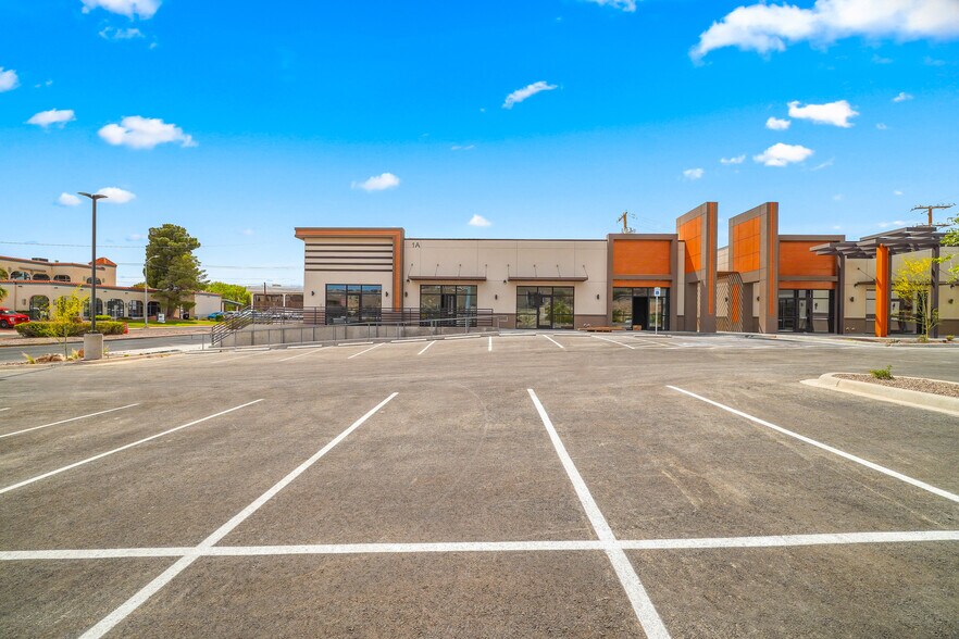 More Photos Of 403 Executive Center Blvd, El Paso Storefront Retail Office For Lease