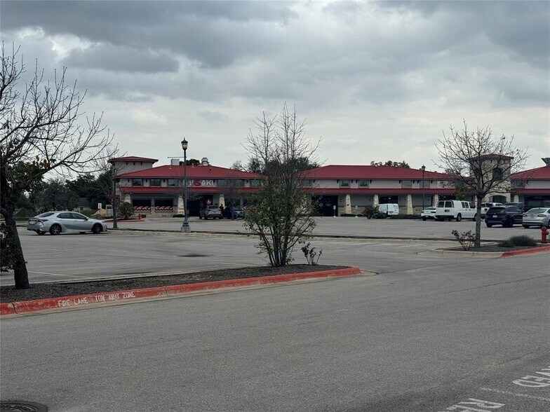 More Photos Of 3001 Joe Dimaggio Blvd, Round Rock Office For Lease