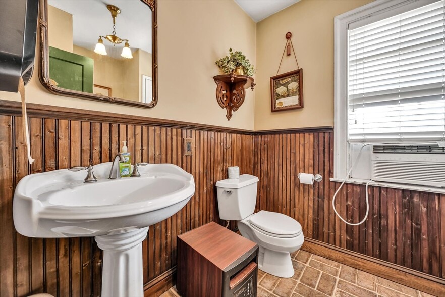 More Photos Of 3790 Morgantown Rd, Mohnton Restaurant For Sale