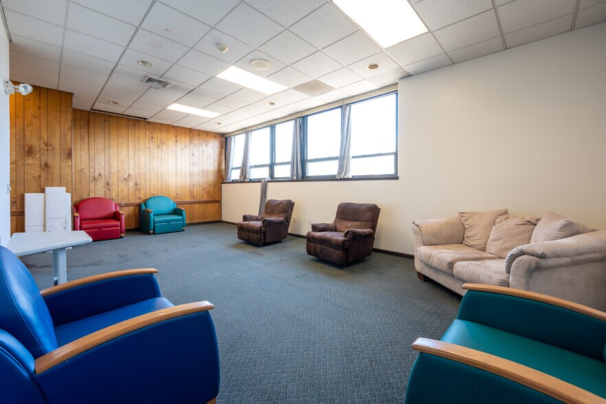 More Photos Of 7419 Washington Ave, Pittsburgh Office For Lease