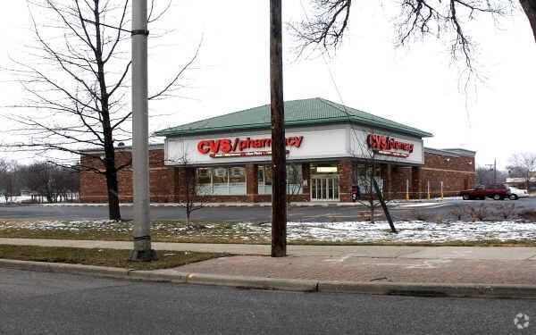 Primary Photo Of 700 W Irving Park Rd, Bensenville Freestanding For Sale
