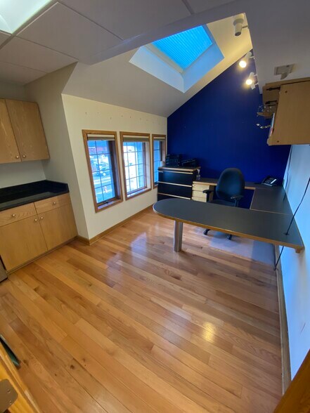 More Photos Of 34 Sycamore Ave, Little Silver Office For Lease