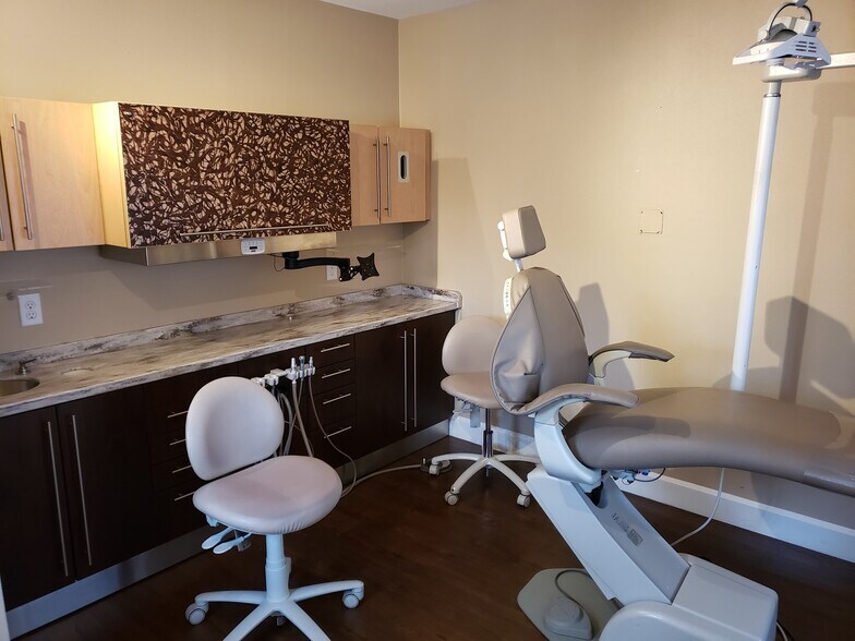 More Photos Of 4203 Medical Pky, Austin Medical For Lease