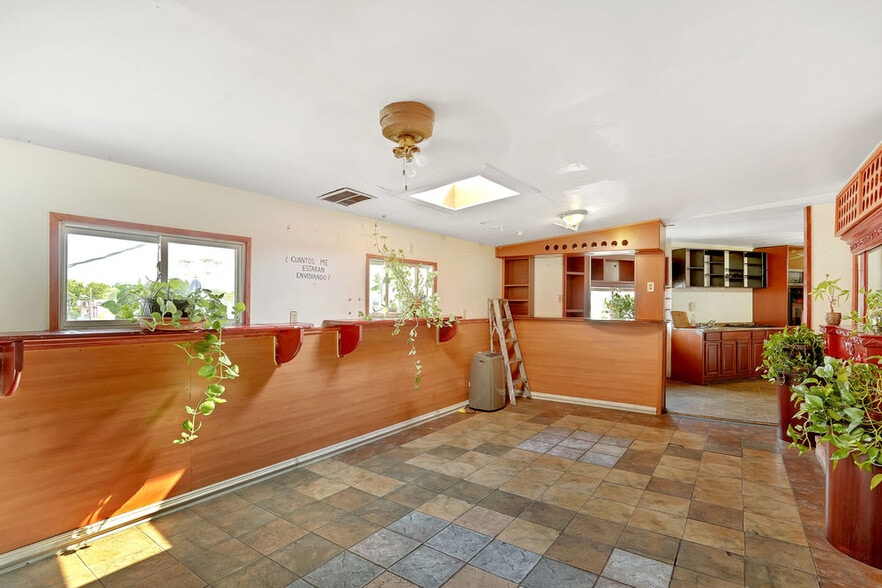 More Photos Of 245-249 Verona Ave, Newark Manufacturing For Sale