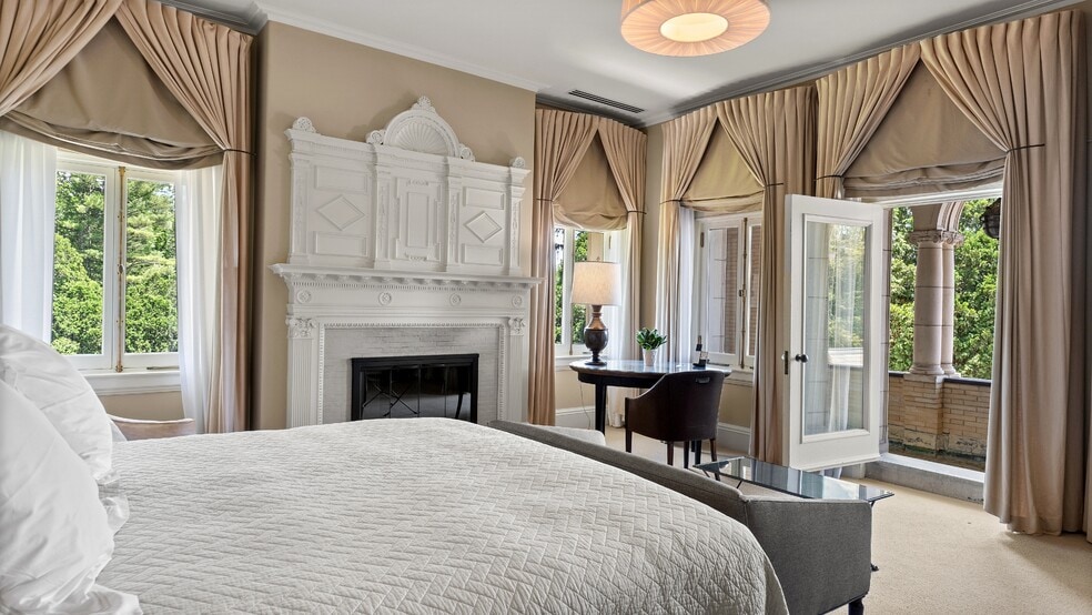 More Photos Of 11 Hawthorne Rd, Lenox Hotel For Sale