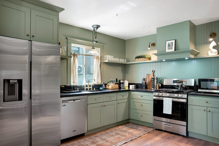 More Photos Of 1351 Seward St, Los Angeles Apartments For Sale