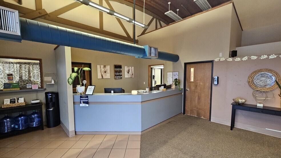 More Photos Of 1106 Douglas St, Longview Medical For Lease