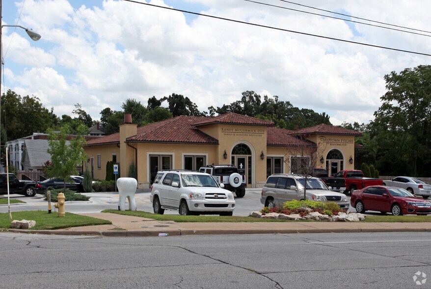 More Photos Of 1701 S Peoria Ave, Tulsa Medical For Lease