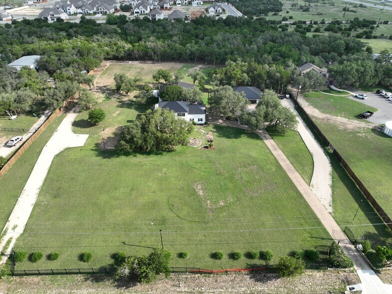More Photos Of 102 County Road 180, Leander Loft Creative Space For Sale