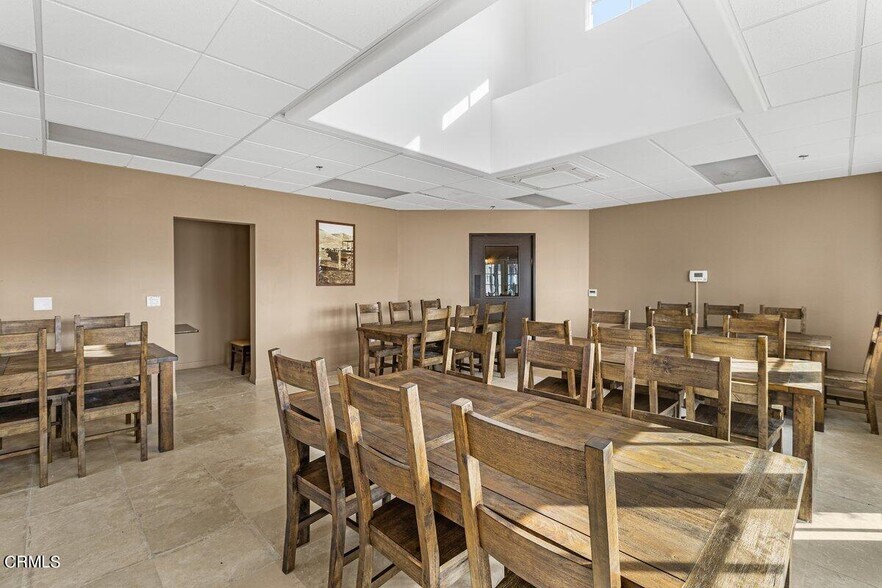 More Photos Of 125 S 10th St, Santa Paula Restaurant For Lease