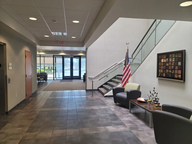 More Photos Of 3200 Robbins Rd, Springfield Office For Sale