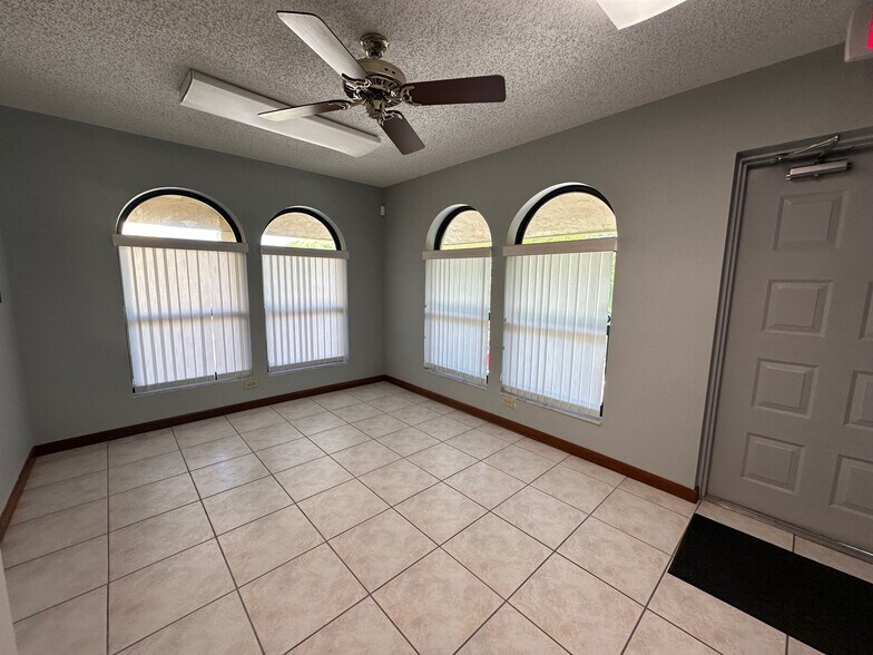 More Photos Of 6971 N Federal Hwy, Boca Raton Loft Creative Space For Sale