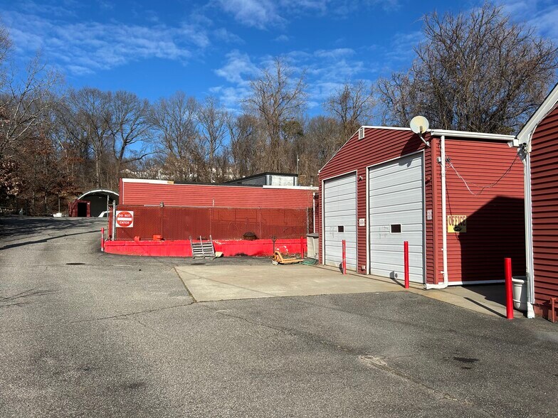 More Photos Of 879 W Jericho Tpke, Smithtown Land For Lease