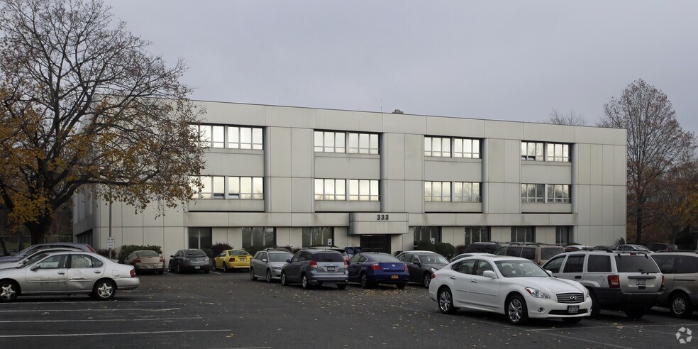 More Photos Of 333 Jericho Tpke, Jericho Office For Lease