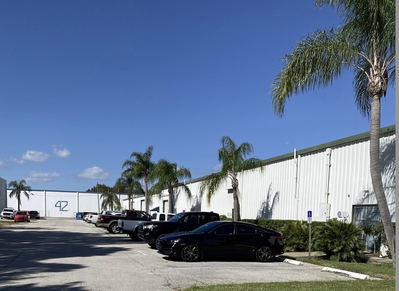 Primary Photo Of 1720 Main St NE, Palm Bay Warehouse For Lease