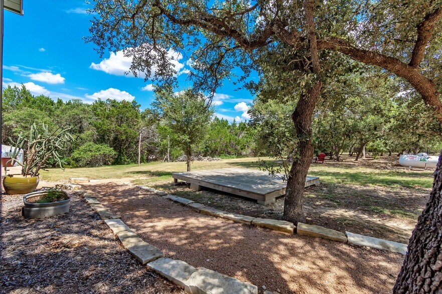 More Photos Of 4002 E Highway 290, Dripping Springs Freestanding For Sale