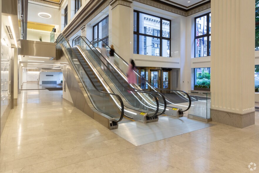 More Photos Of 100 Penn Sq E, Philadelphia Office For Lease